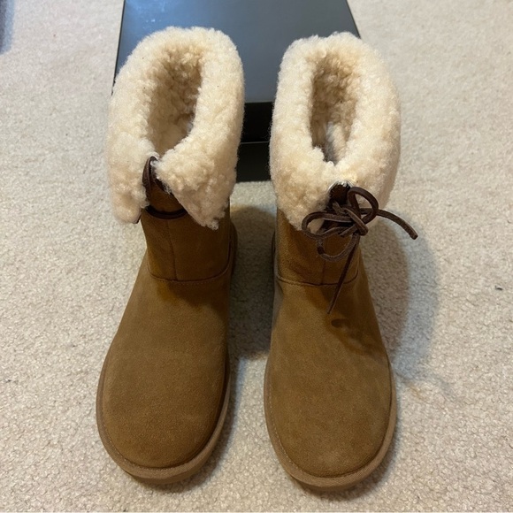 UGG Sarissa Short Boot in Chestnut Size 7 - Picture 5 of 12